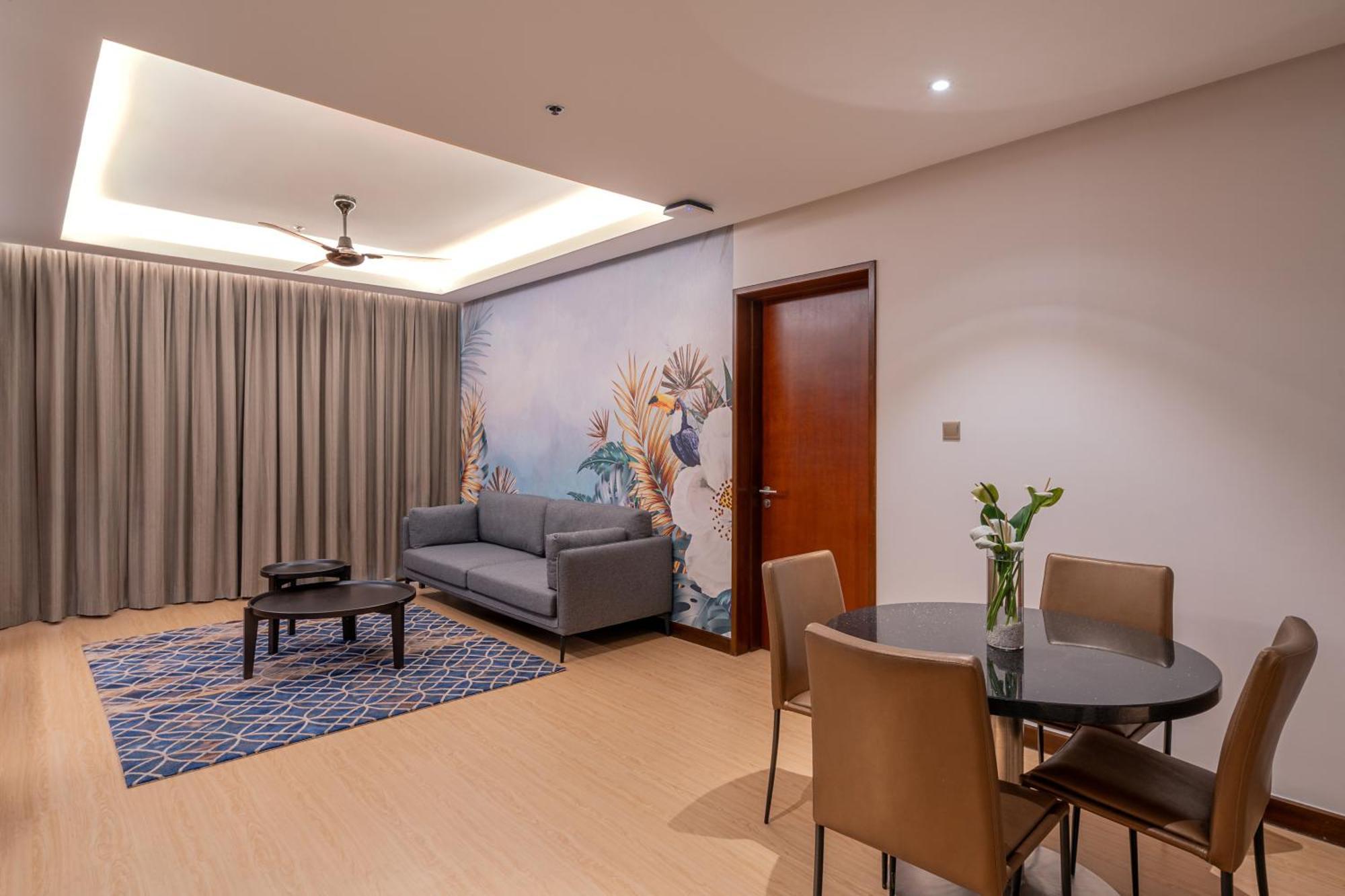 St Giles Gardens Hotel Куала Лумпур Екстериор снимка A living room in a condominium